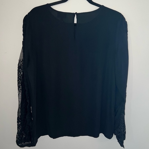 NWT Who what wear sizeL made in China 
Black long sleeve w/ lace sleeve detail - Picture 5 of 16